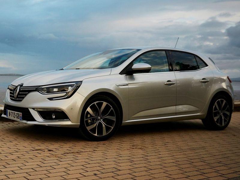 Renault richiama Espace V, Talisman e Megane IV per problemi di inquinamento