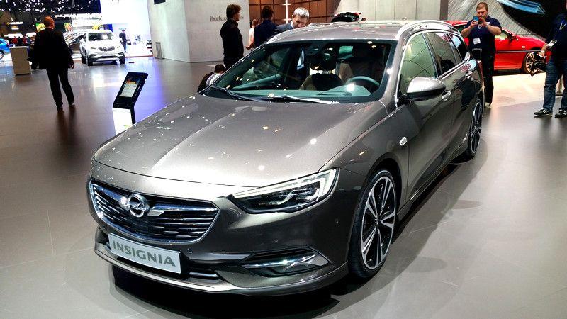 Opel Insignia Sports Tourer: per Andreas Zipser è "portabandiera di tecnologia?