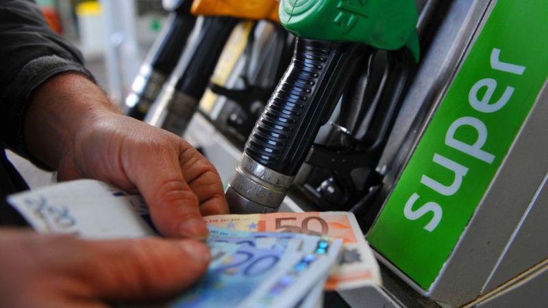 Caro benzina: 415 euro in più da mettere in preventivo nel 2018