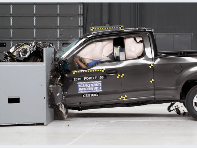 Ford F-150 SuperCab – Crash test Small overlap IIHS