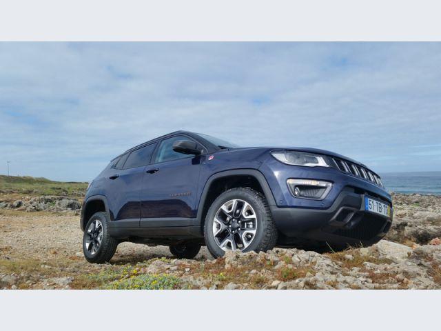 Jeep-Compass-angolo-avanti