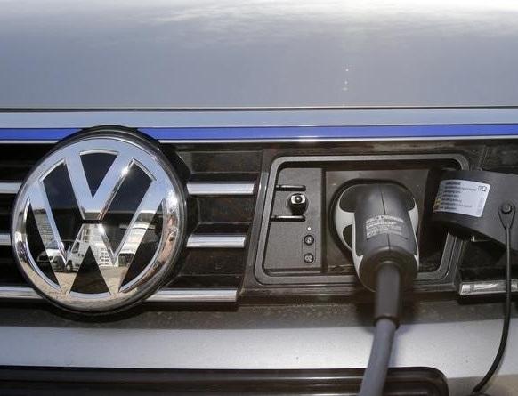 VW alle strette e la minaccia dell'auto elettrica negli USA