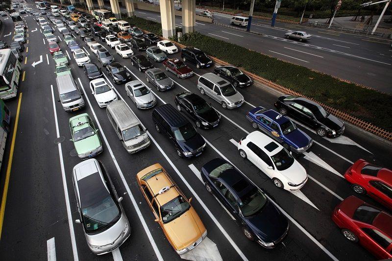 Cina: meno paletti per le Case estere. Tremano i costruttori di auto locali