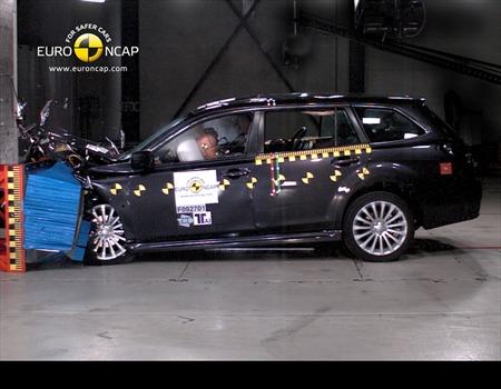 Crash Test Subaru Legacy 2009