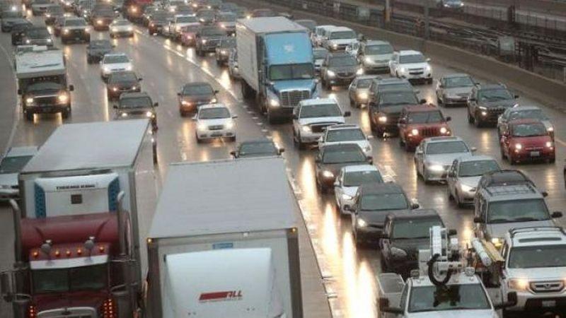 Emissioni auto. L'EPA torna alla carica: giù i consumi fino a 23 km/l