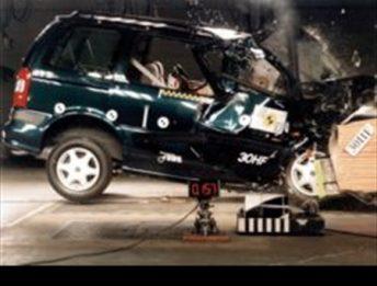 Crash Test Opel Sintra