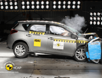 Crash Test Toyota Auris