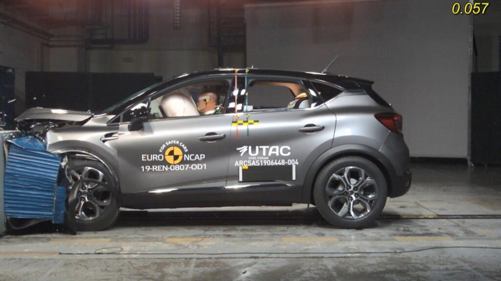 Renault captur crash test