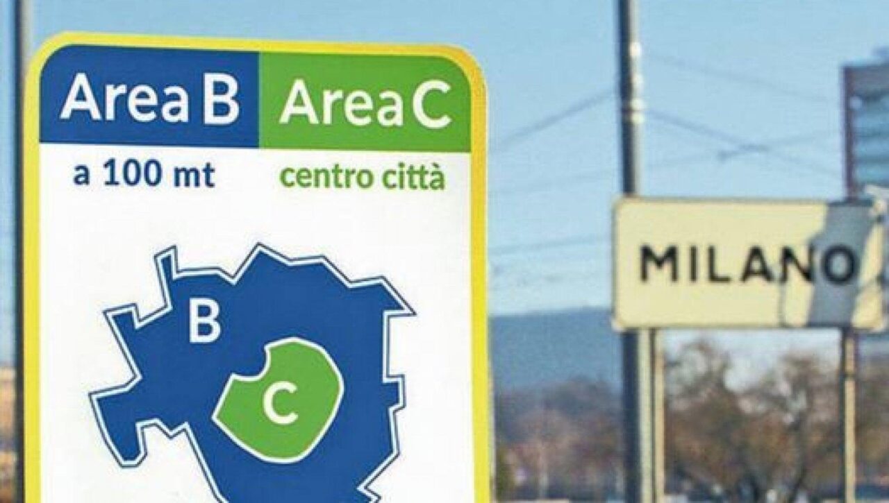 Milano: Area C si paga il sabato e la domenica, è sicuro