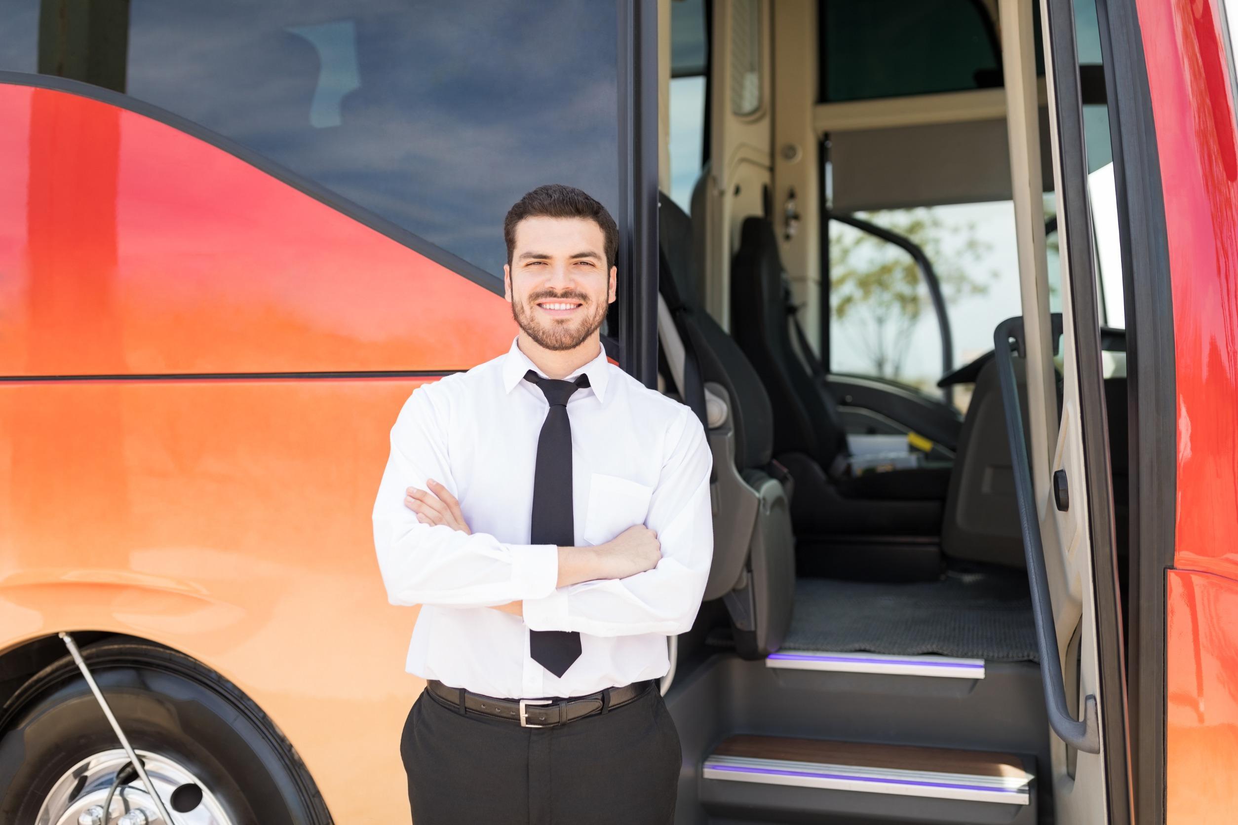 Noleggio autobus con autista: servizi, prezzi e preventivo gratis
