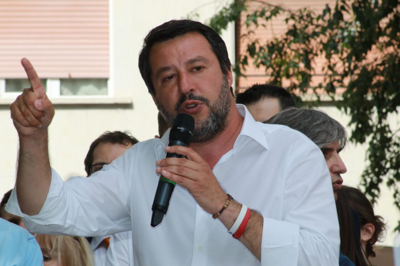 Droga alla guida: Salvini chiede deroga per cannabis terapeutica