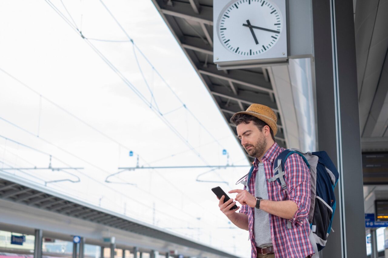 Sciopero 8 marzo 2023 di treni e bus: orari e fasce