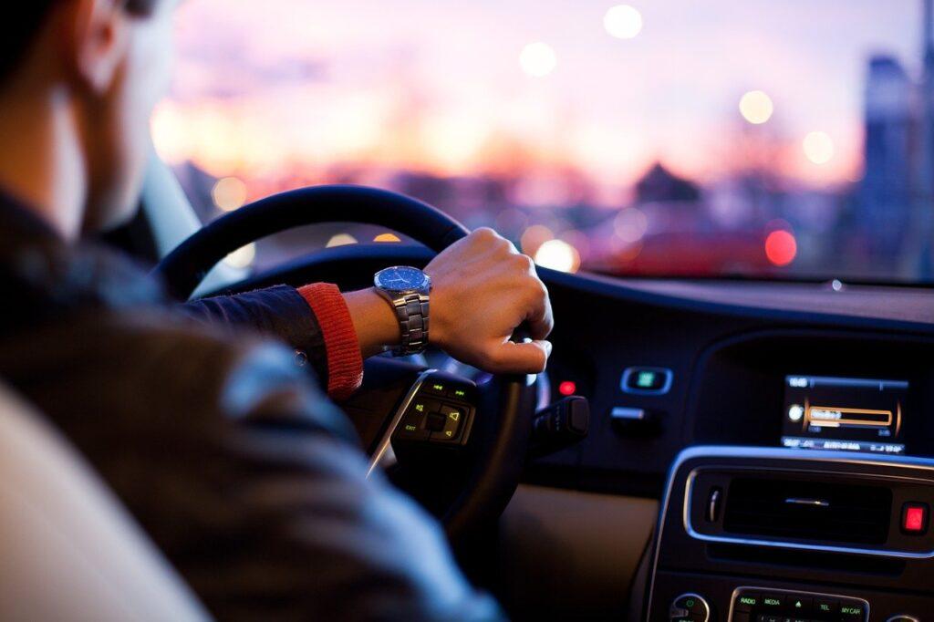 Rinnovo patente di guida: procedura e costi 2024