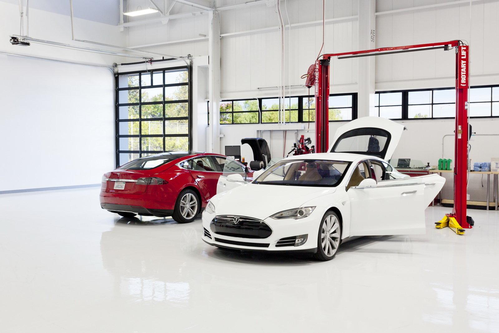 Tesla, sino a 1 mese per un Service: servono più officine e formazione
