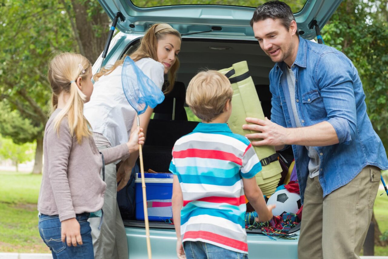 Mezzi pubblici, no grazie: 7 italiani su 10 preferiscono l’auto