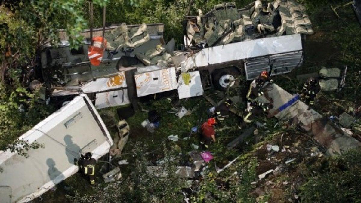 Strage bus Avellino: ex AD di Autostrade condannato a 6 anni