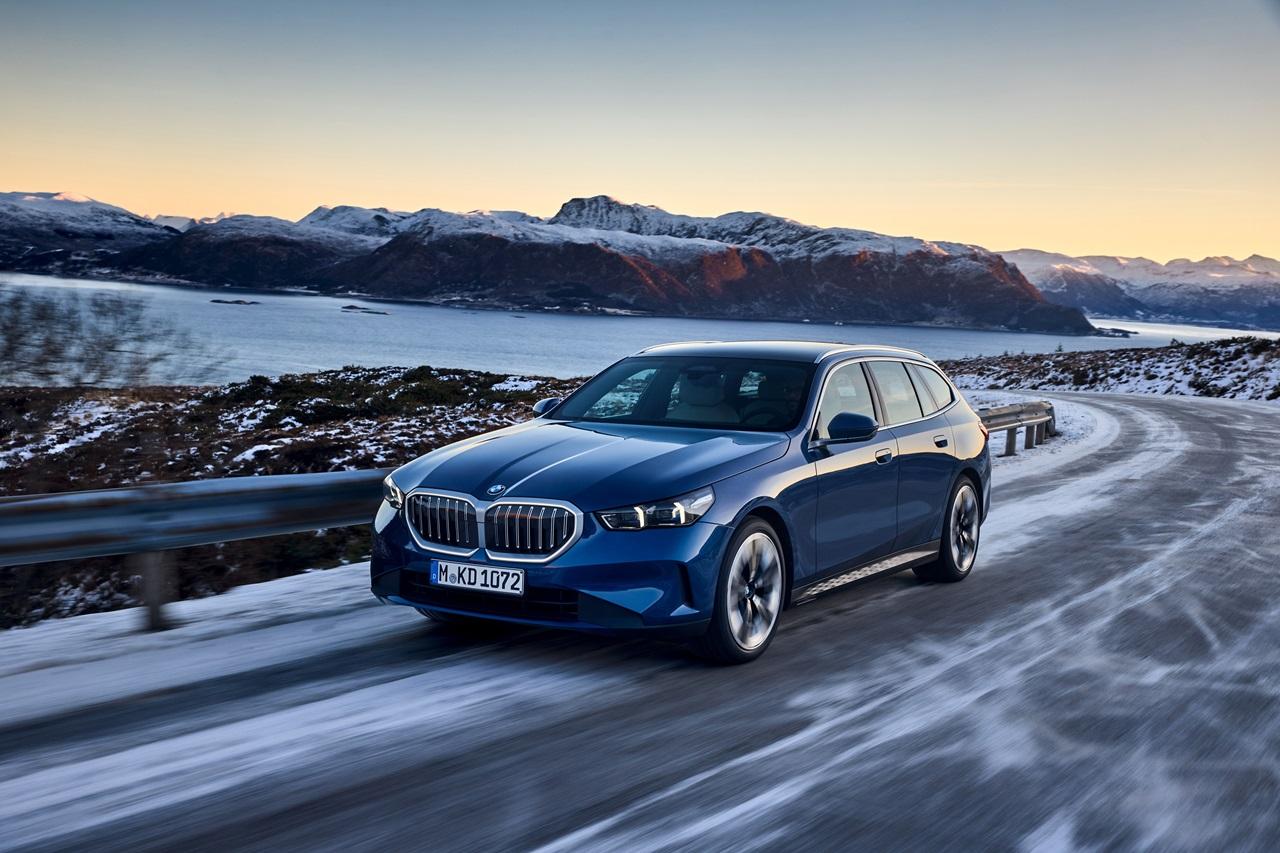 BMW Serie 5 Touring 2024 motori e prezzi della station wagon