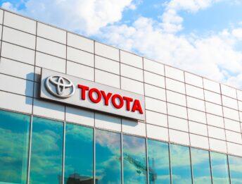 Mercato auto: sarà Toyota il secondo produttore in Italia?
