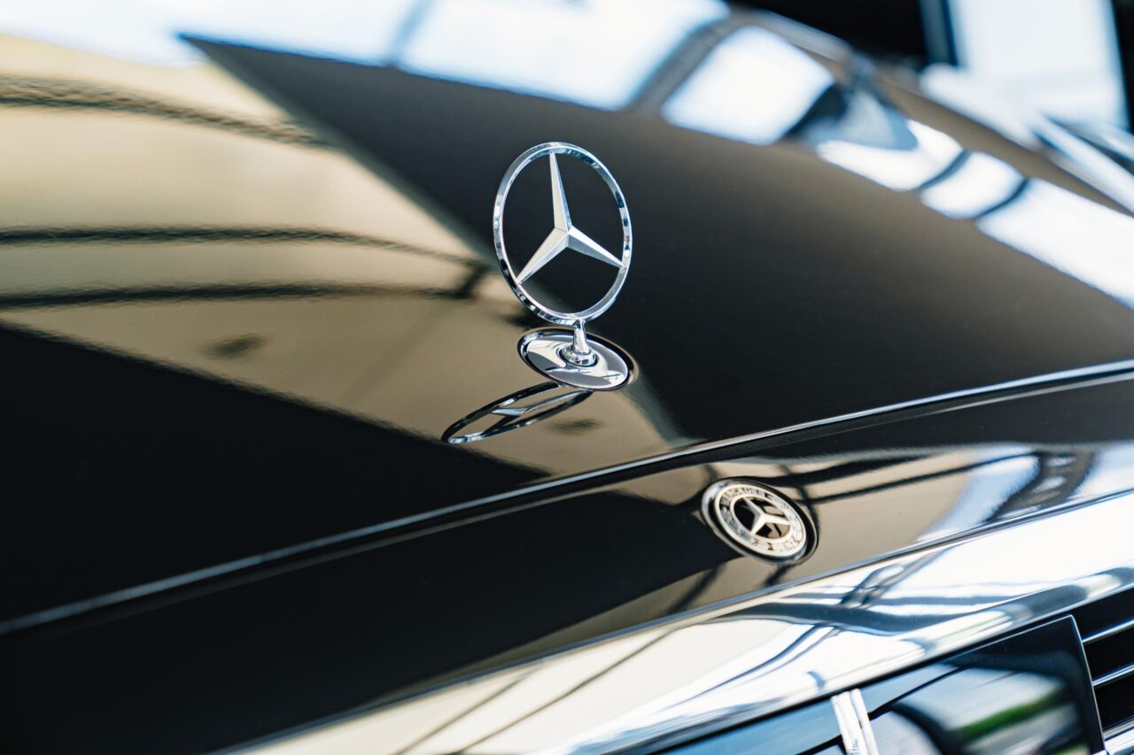 Mercedes: “Investimenti su motori termici almeno fino al 2030”