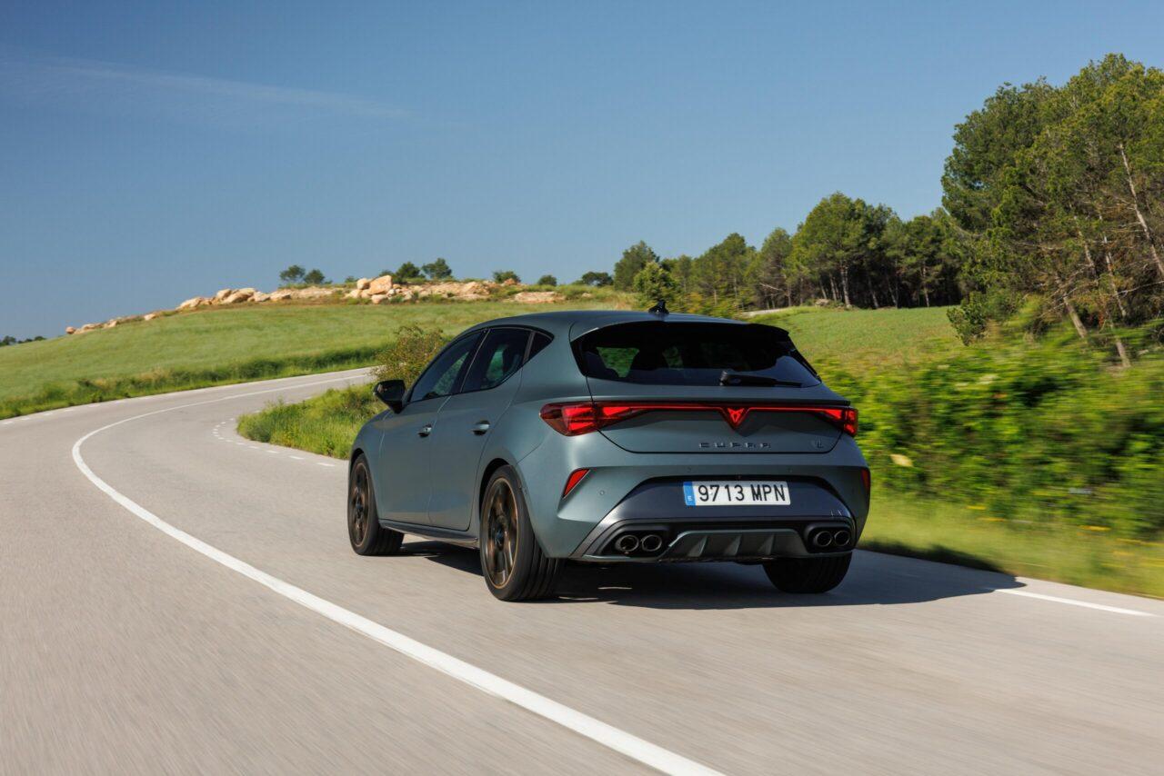 Nuova Cupra Leon: motore e-hybrid da 272 CV e TSI da 333 CV