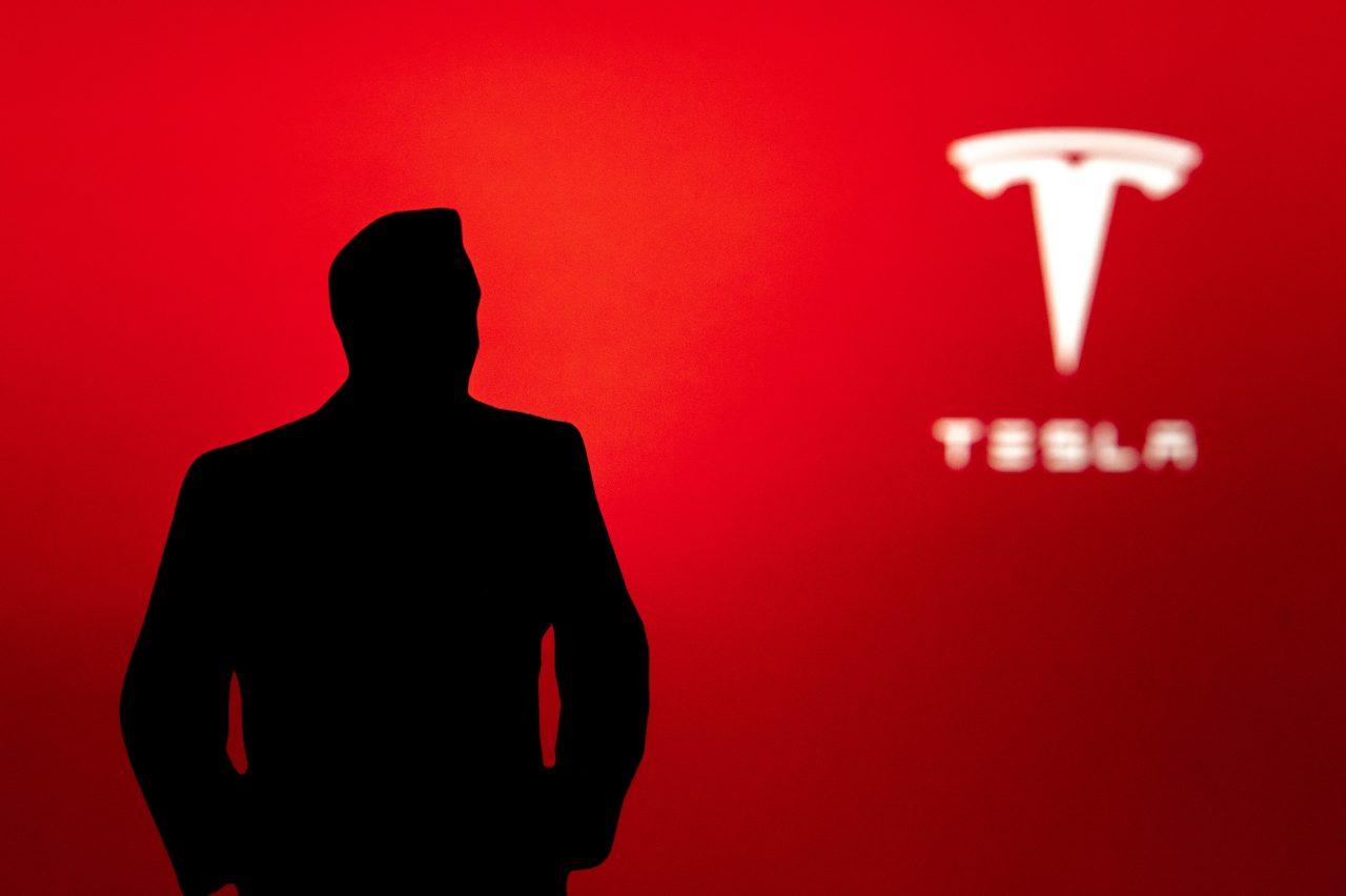 Azioni Tesla: -40% in due mesi, Musk ha perso 137 miliardi